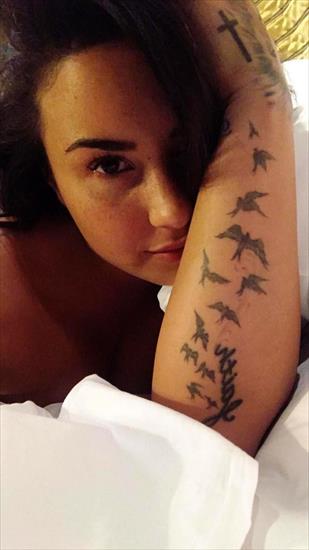Demi Lovato - DemiLeakZone_35.jpg